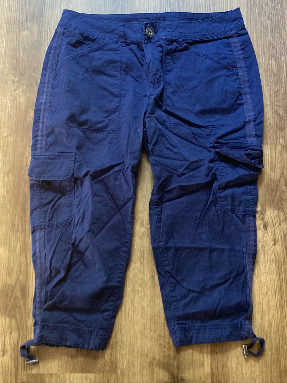 Time & Tru Dark Blue Capris 12